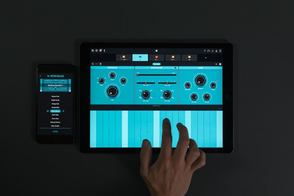 herir Indefinido niebla ▷ 7 Juegos/Apps de DJ para mezclar música electrónica | Mixing | Alt13